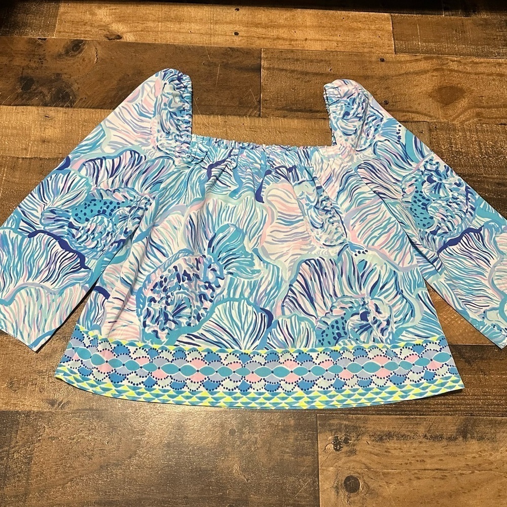 Lilly Pulitzer Lizzie Top Bermuda Blue Fishful Thinking - Picture 3 of 6